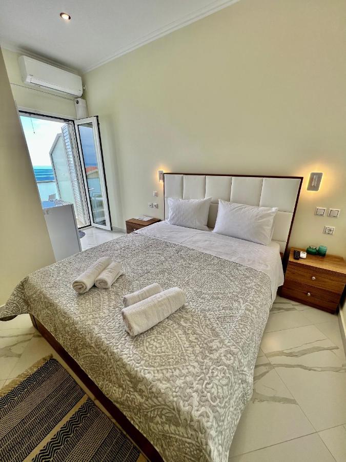 Oscar's Drymades Apartment *